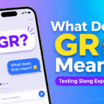 Illustration showing GR meaning in text messages as “gotta run” with smartphone chat bubbles and modern texting style